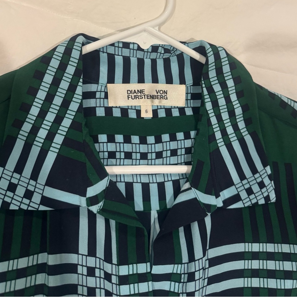 Diane Von Furstenberg Silk Blouse - Picture 2 of 3